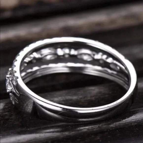 HALO 4.1 CT 925 STERLING SILVER DIAMOND RING - Picture 3 of 4